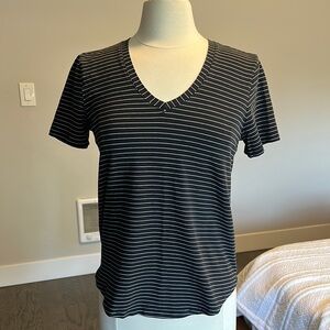 Lululemon Love V-Neck T-Shirt